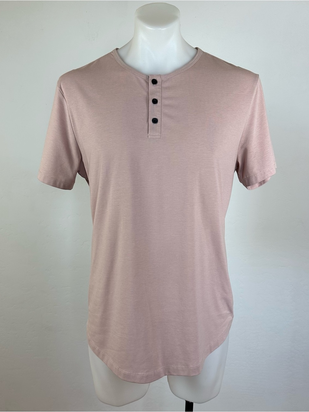 Cuts Clothing Men's Short Sleeve Henley in Mountain Mist